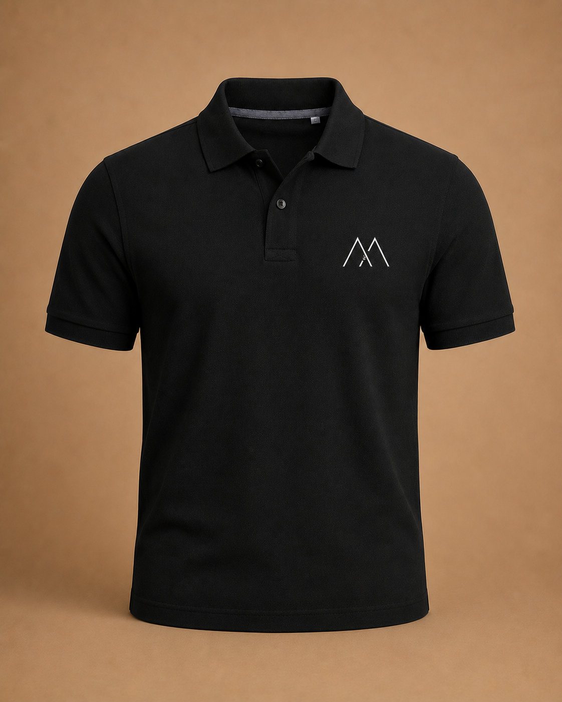 Памучна черна luxury polo тениска с минималистично лого.
